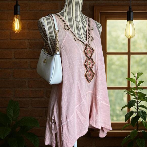 Pink beaded boho top with sequence and mesh detailing - Picture 3 of 5